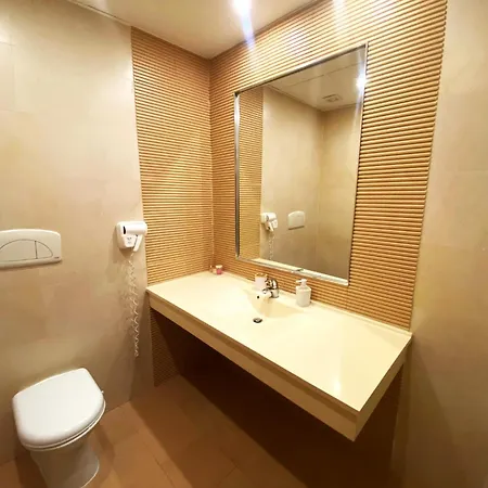Apartment Yamaluxe - Cozy & Stylish With Many Facilities